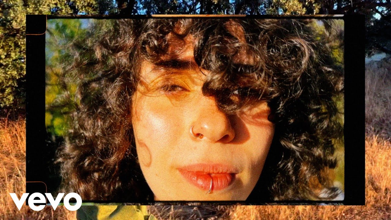 Me Amas de Alice Wonder: cuando el amor deja más preguntas que respuestas escuchado en Estreno Musical