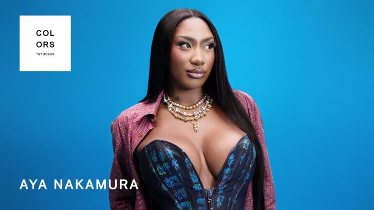 Aya Nakamura deslumbra en COLORS con ‘Kouma’