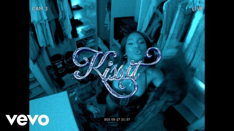 Canción Kiss It de la Cantautora estadounidense Jae Stephens