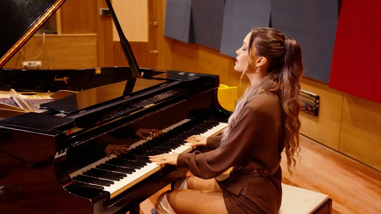 Bonito de Belén Jurado: cuando el amor no requiere tan siquiera ser demostrado | Estrenos Musicales de Canciones de Amor | EstrenoMusical