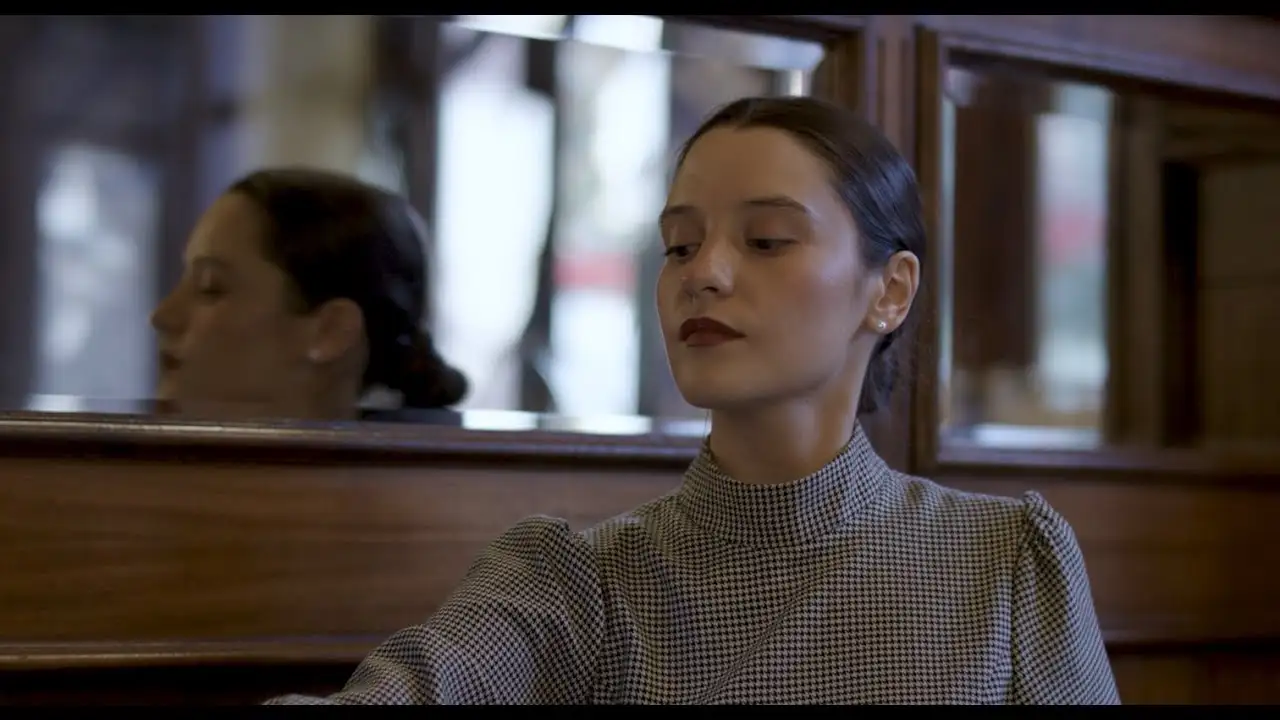 Junto a Mi de LaFé: el himno al amor que te invita a caminar siempre juntos visto en Estreno Musical
