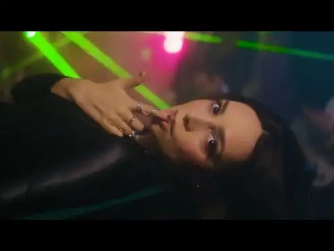 007 de LØLØ: cuando el peligro resulta demasiado atractivo visto en EstrenoMusical