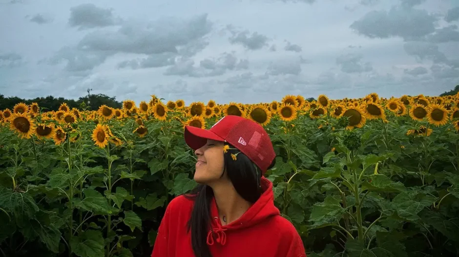 Sin Sentido de LUANA: deseo prohibido, pasión compartida y nostalgia del amor perdido | Canciones Nuevas de Cantautoras Españolas | EstrenoMusical