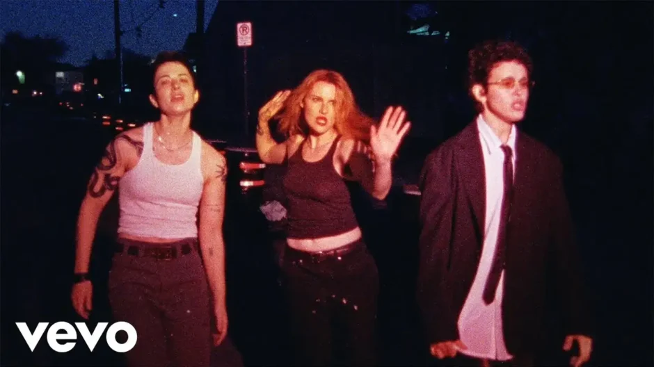 Dancing On The Wall - MUNA: insistir aunque sabes que va a doler | Canciones Nuevas de Pop Internacional Infravalorado | EstrenoMusical