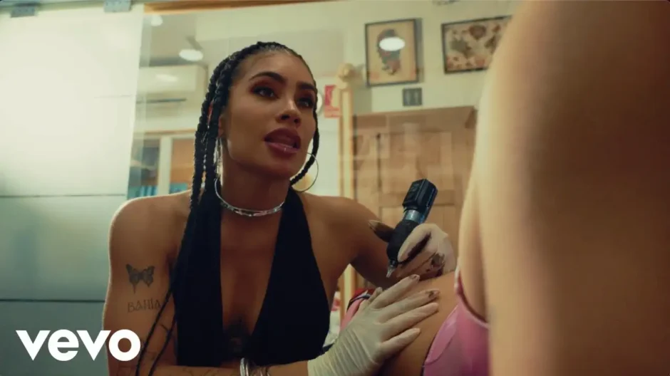 La Señorita - Stefanny Moreno: rebeldía nocturna, deseo sin etiquetas y secreto entre dos | Música Urbana Latina | EstrenoMusical