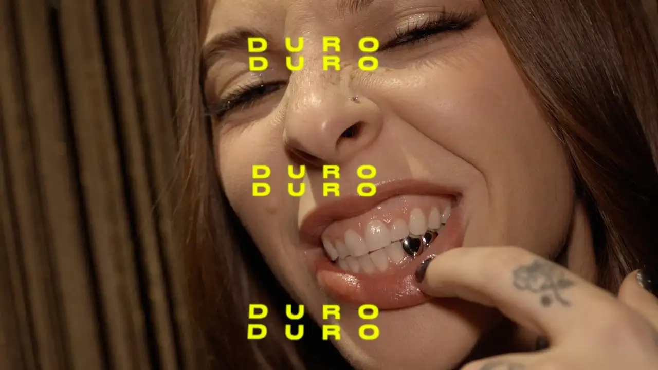 Duro de Skrillex & Young Miko: química, ritmo y deseo sin frenos | Canciones Nuevas | EstrenoMusical
