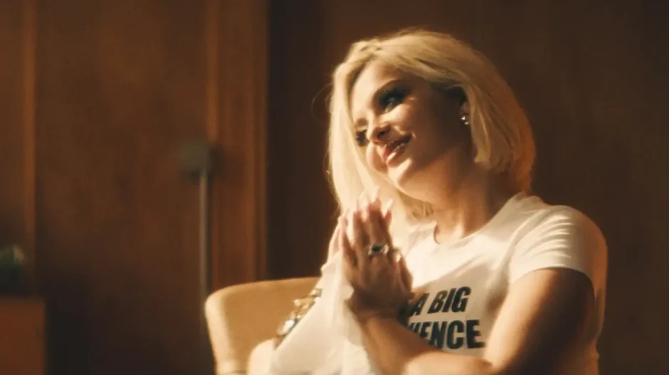 Sad Girls de Bebe Rexha & David Guetta: bailar con el corazón roto hasta que se apaguen las luces escuchado en Estreno Musical