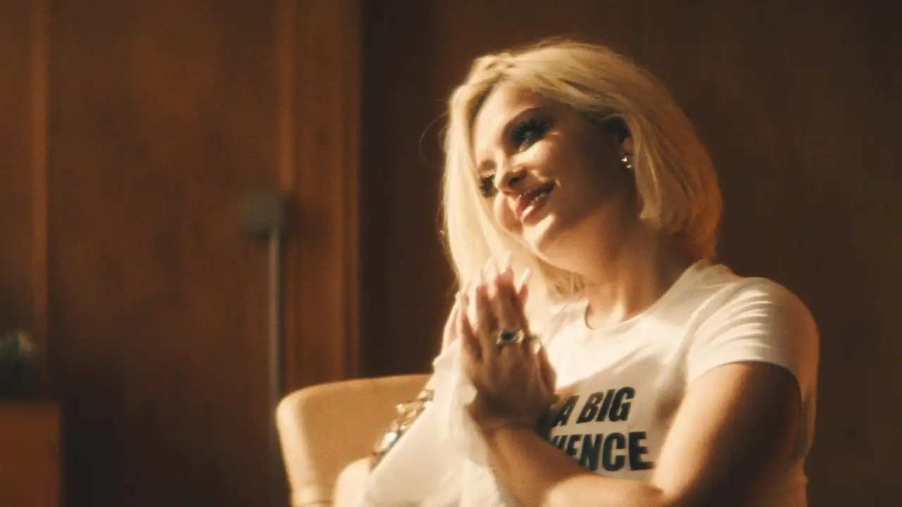 Sad Girls de Bebe Rexha & David Guetta: bailar con el corazón roto hasta que se apaguen las luces escuchado en Estreno Musical