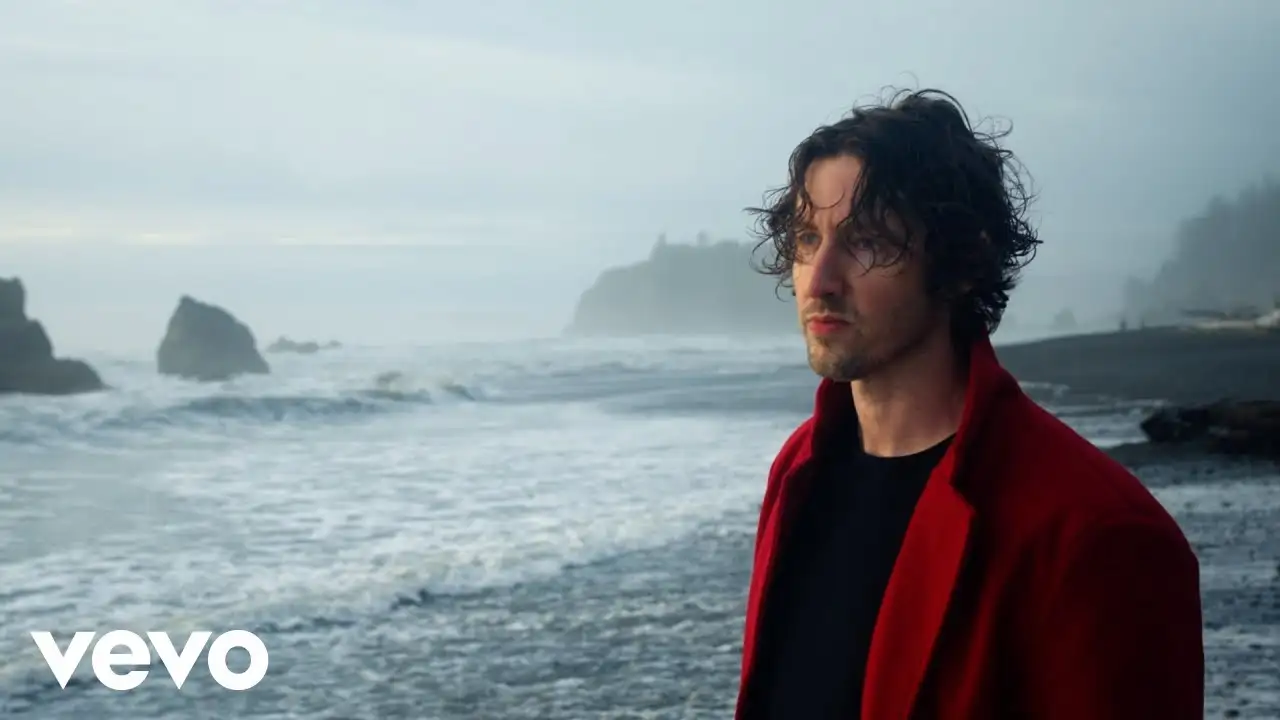 Escape de Dean Lewis: querer desaparecer de todo para volver a encontrarte contigo mismo escuchado en Estreno Musical