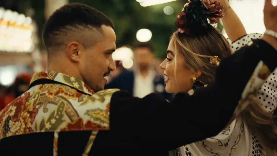 Cazadora de Razz y Chanela Clicka: atracción, peligro y el juego de miradas que lo cambia todo escuchado en Estreno Musical Mundial