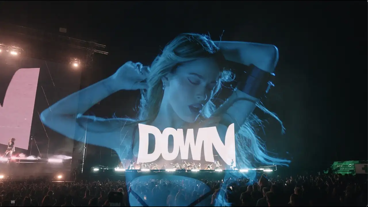 Down en directo live de TINI: cuando alguien pasa página demasiado rápido y tú todavía sigues rota por dentro visto en Estreno Musical Directos