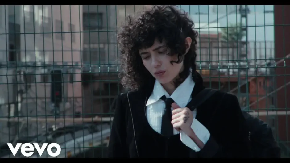 Ave de Alice Wonder: cuando aprender a soltar es la única forma de volver a volar escuchado en Estreno Musical