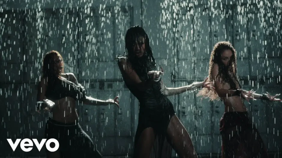 Cry Ugly de Flo: cuando una relación consigue convertir el glamour en lágrimas escuchado en Estreno Musical