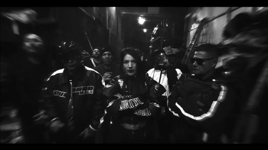 Para los Barrios de La Farmakos: orgullo, familia y esperanza desde la calle escuchado en Estreno Musical