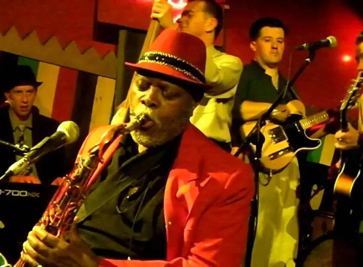 El rey del rugido que enseñó al saxofón a gritar, Big Jay McNeely