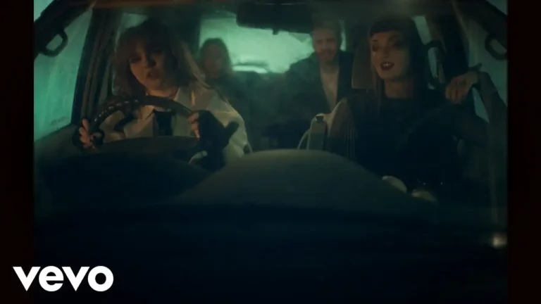 Quería convertir su vida desesperada en una historia romántica y terminó atrapada dentro de ella: Crawlers – “I Can´t Drive”