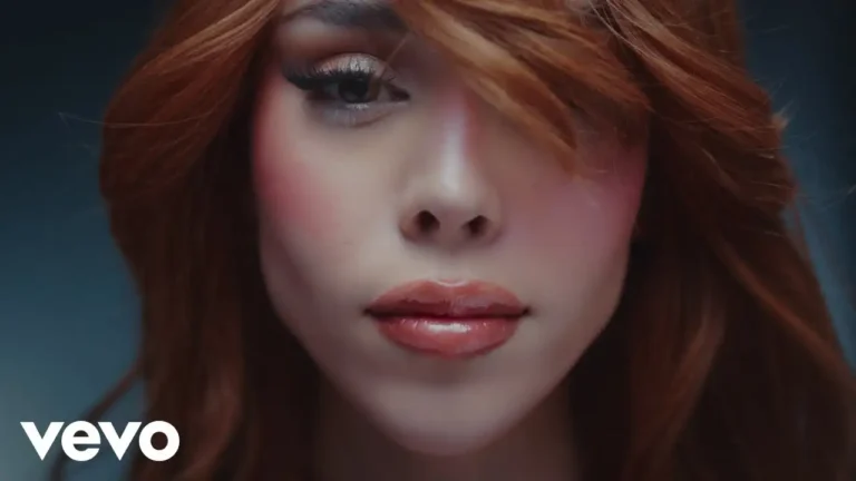 Canción Nada es para Siempre de la Cantante Mexicana Danna Paola junto a Santa Fe Klan