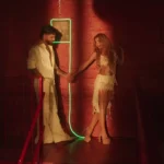 Shakira y Maluma cambian el reguetón por el merengue y vuelven a jugar con fuego en “Agua”