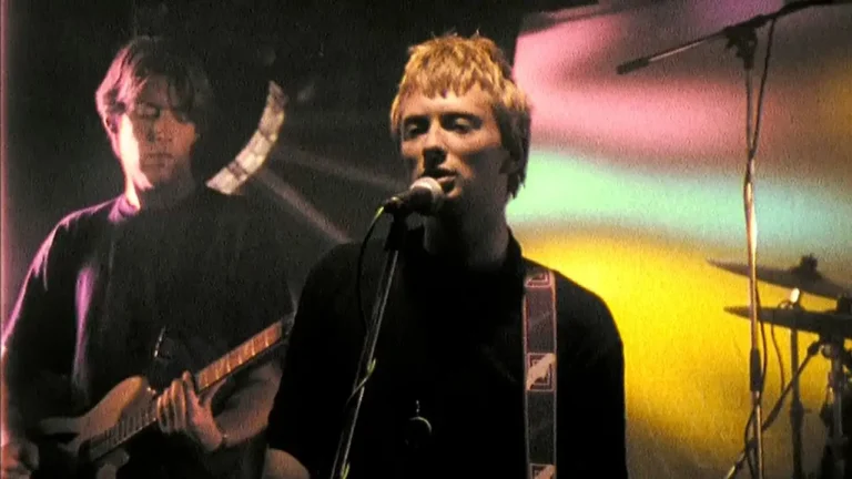Querer ser especial y acabar sintiéndote un extraño: la herida que nunca cerró Creep de Radiohead